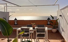 Sunset By The Sea - Modern Apartment With Ocean Views